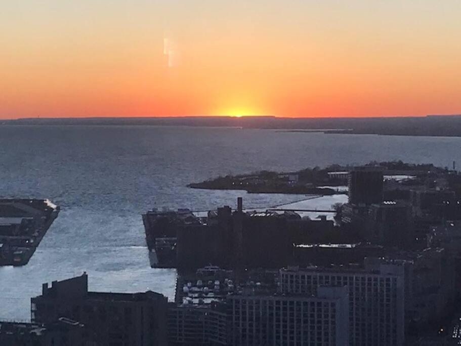 Magnificient View Next Cn Tower/Rogers/Union/Mtcc Apartment Toronto Bagian luar foto