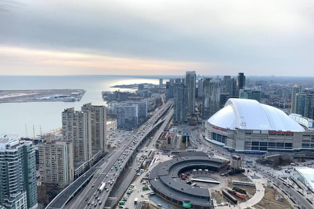Magnificient View Next Cn Tower/Rogers/Union/Mtcc Apartment Toronto Bagian luar foto