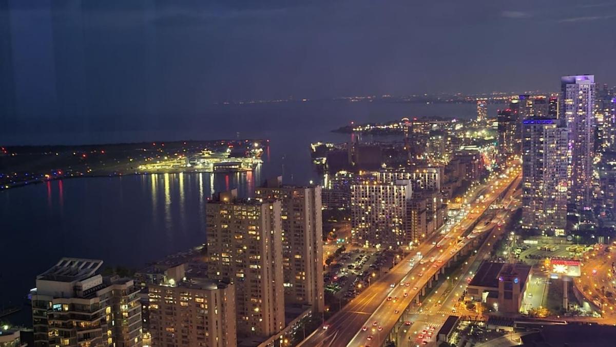 Magnificient View Next Cn Tower/Rogers/Union/Mtcc Apartment Toronto Bagian luar foto